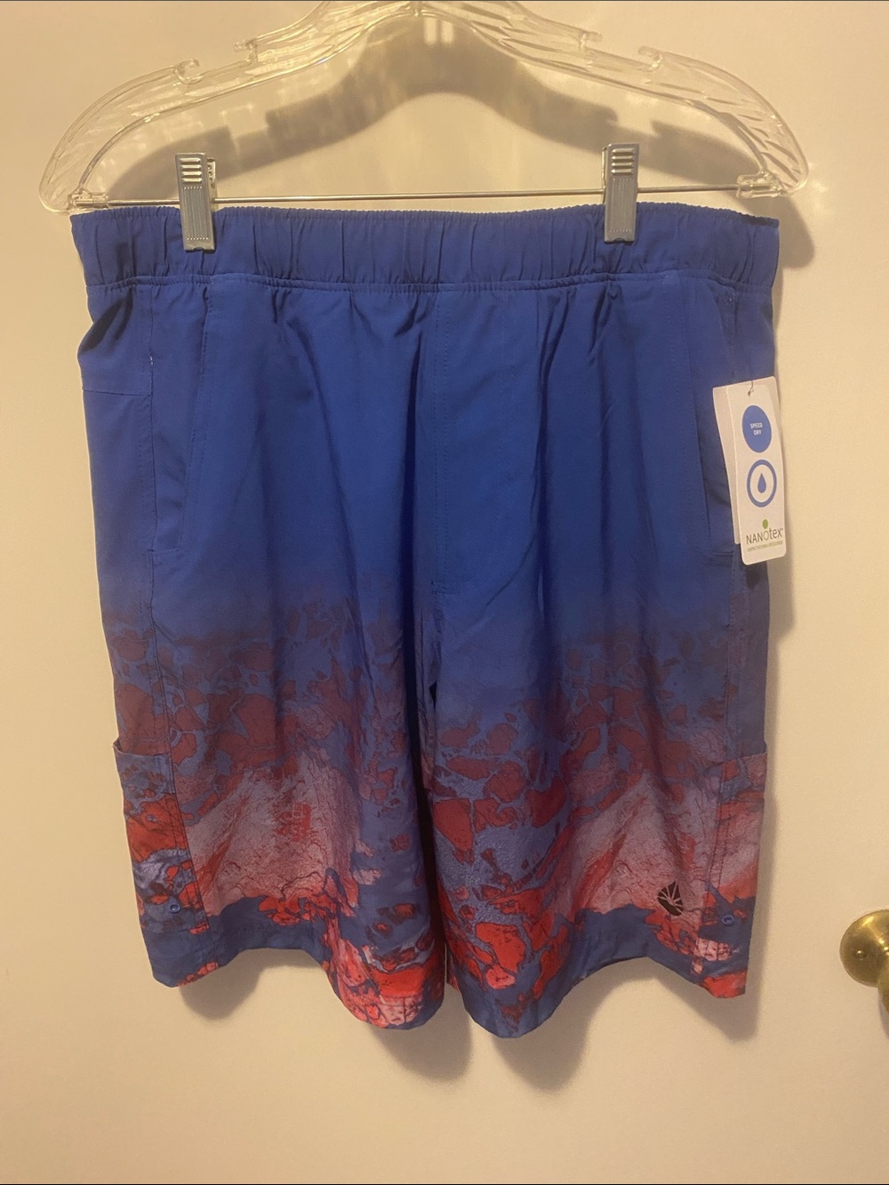 Realtree Blue and Red Men’s Hybrid Shorts with Gradient Print